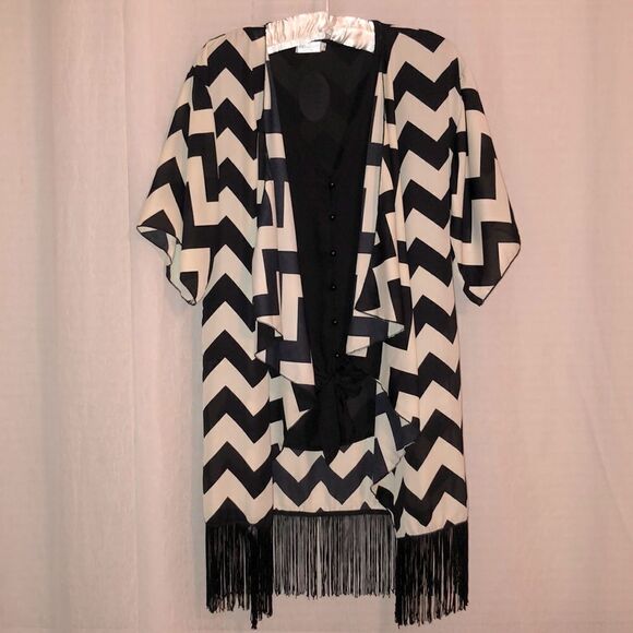 LuLaRoe S Rare Monroe Ivory Black Chevron Open Waterfall Cardigan Duster Kimono - Picture 1 of 11